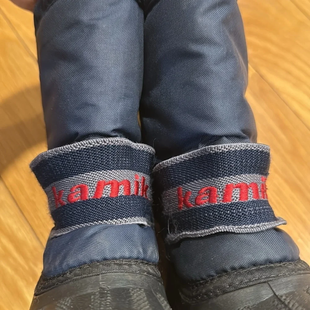 Kamik boys winter snow boots size 11.